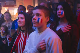 Le film suit l'equipe de france dans tous les grands moments de son parcours épique : Film Fff 2018 Fiers D Etre Bleus Willie Beamen