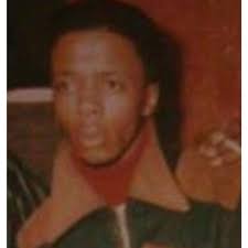 Spike Lee originally wanted Robert De Niro for the role of Sal in "Do the  Right Thing" (1989). But De Niro turned down the part, saying that it was  too similar to