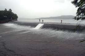 Vihar lake is the largest lake in mumbai. Vihar Lake Overflows After Heavy Rains Newstrack English 1