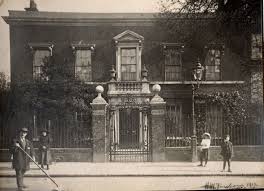 My Aunt Lives In London South Of The Thames Argyll House Which Owes Its Name To John Fourth Duke Of Argyll Who Lived Here During The Last Two Years Of His Li Chelsea London Culture Kings London Photos