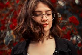 Layers are a great way to add body, thickness, movement, and dimension to your hair. 5 Medium Length Haircuts To Change It Up
