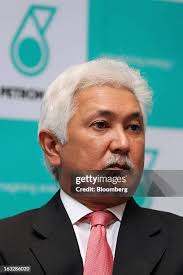 14 Photos & High Res Pictures