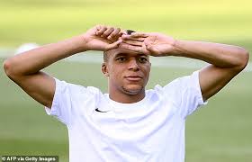 So is sadio mane of senegal. Kylian Mbappe Takes Over France Free Kick Duty At Euro 2020 From Antoine Griezmann Aktuelle Boulevard Nachrichten Und Fotogalerien Zu Stars Sternchen