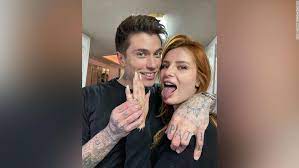13 replies 20 retweets 214 likes. Bella Thorne And Longtime Boyfriend Ben Mascolo Are Engaged Cnn