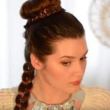 11 Otherworldly Star Wars Beauty Tutorials You Ll Want To Try Princess Leia Hair Star Wars Hair Starwars Hairstyles