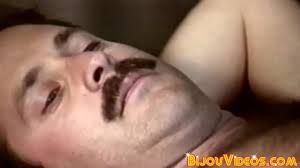 Homemade jerking with a hairy hunk - raw and uninhibited pleasure