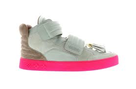 Our color is a big signature of the brand, but also dyeing is one of the main things that's smith said west is not blowing smoke about making shoes from beginning to end in the united states. The History Of Yeezy From Nike Louis Vuitton To Adidas Yeezy Ftshp Blog