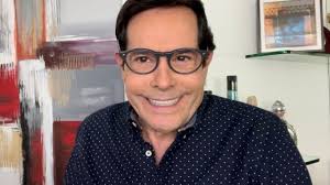 Azalia ojeda díaz went to a bank branch located in atizapán de zaragoza, state of mexico, with the intention of cashing a check for 350 thousand pesos, a document that was reported as stolen azalia ojeda díaz participated in the reality show big brother in 2001, where she was one of the first expelled. Big Brother Vip Produccion Busca A Pepillo Origel Pero Rechazo Participar Por Su Edad Gluc Mx