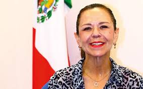 Ser madre significa orgullo, alegría y el reto de ser un ejemplo: María Elena  Carrera