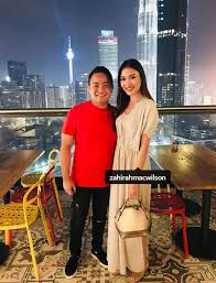 Selepas sebulan bertunang, pasangan merpati dua sejoli, aiman hakim ridza dan zahirah macwilson mengumumkan mereka bakal melangsungkan perkahwinan pada februari 2020. Hati Zahirah Macwilson Dan Aiman Hakim Redza Kini Terpaut Ini Rvpanya Punca Bibit2 Cinta Mereka Bermula Berita Steady