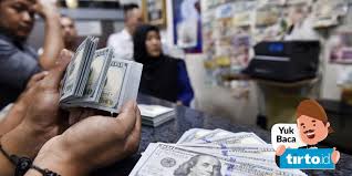 Peraturan tidak tertulis disebut dengan konvensi sedangkan peraturan tertulis biasa kita kenal sebagai peraturan. Saat Dolar Rp15 000 Bagaimana Nasib Beban Utang Pemerintah Tirto Id