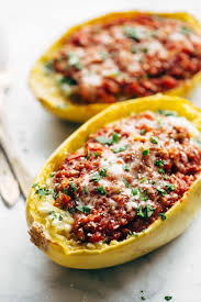 Spaghetti Squash Lasagna Boats Pinch Of Yum Recipe Recipes Healthy Spaghetti Squash Food