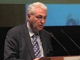 Fellow στο centre for hellenic studies του harvard και visiting professor. O Iwannhs Kazazhs Paramenei Sto Timoni Toy Kentroy Ellhnikhs Glwssas Alfavita