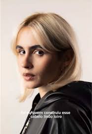 Loiro Valentina Archer