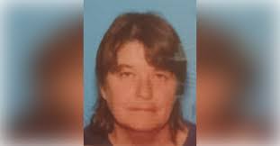 Lena Carpenter's Instagram, Twitter & Facebook