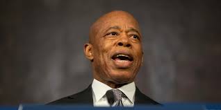 New York City Mayor Eric Adams abandons his reelection campaign DETAILS:  https://www.25newsnow.com/2025/09/28/new-york-city-mayor-eric-adams-abandons-his-reelection-campaign/