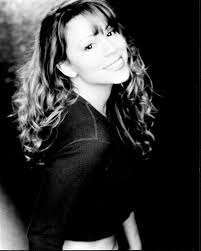 Amazon.com: Posterazzi Mariah Carey Smiling Black And White Photo Print (16  x 20)