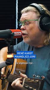 Vorige week stonden René en Thomas Karst nog op het podium op de Zomertoer,  vanochtend waren ze samen in de studio om de maand juni muzikaal samen te  vatten! 🥳