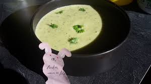 Soupe De Courgette Au Boursin Recette Soupe Courgette Soupe Courgette Boursin Courgette