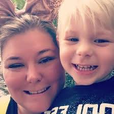 Sara Helmers's Instagram, Twitter & Facebook