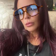 OFFER VIRGIN MARY SOME ROSES AND WILL PROTECTYOU YOU FROM SICKNESS