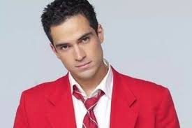 Alfonso Herrera: edad, relación con Dulce María, series y más del actor de  RBD - Revista Vea