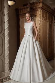 Die beste hochzeitskleider / brautkleid online kaufen. Gericht Schleppe Boot Ausschnitt Satin Brautkleid Mit Schmetterlingsknoten Mit Knopfen Gillne De