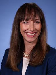 Darlene MacKinnon Biography