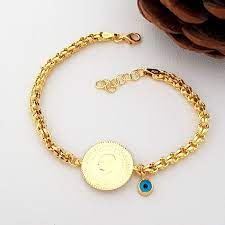 Geniş çeşit skalası altın bileklik fiyatları üstünde de etki yaratıyor. Kare Zincirli Ceyrek Altinli Bileklik Fb01753 Altin Plaza