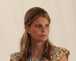 We create the conditions, explore the ideas and trigger bold discussions that shape and shake society. Athina Onassis Verkauft Die Insel Ihres Grossvaters Nzz