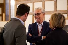 Ramón Jáuregui, exdiputado del Parlamento Europeo: “Europa necesita  competitividad y unidad interna frente a los riesgos bélicos”