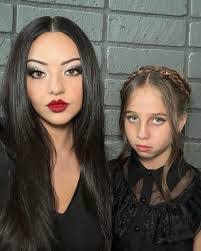 April Leopard's Instagram, Twitter & Facebook