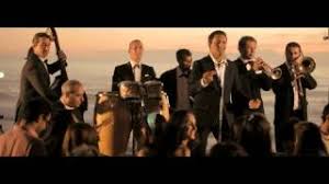 Je veux de l'amour, de la joie, de la bonne humeur ce n'est pas votre argent qui fera mon bonheur moi je veux crever la main sur le cœur allons ensemble découvrir ma liberté oubliez donc, tous vos clichés bienvenue dans ma réalité. Ecoute Gratuite Et Telechargement Des Disques De Dany Brillant