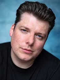 𝙃𝙀𝘼𝘿𝙎𝙃𝙊𝙏 Here are one of many new headshots I had taken by  @__rocket.shots__ a few months ago. I had such a fun session, and I  couldn't recommend @__rocket.shots__ enough 📸 #Creatives #Creative #