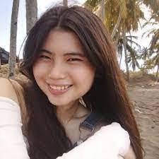 Christine Roan's Instagram, Twitter & Facebook