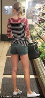 Последние твиты от taylor swift (@taylorswift13). Multimillionaire Taylor Swift Wears Tiny Shorts To Shop At Whole Foods Daily Mail Online