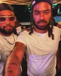 IJonathan RedBn Earnhear