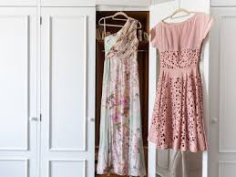 Women following this directive might opt for a cocktail dress or a polished set. How To Dress For A Semi Formal Event