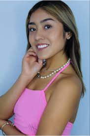 👑 GISELA MALLA 👑 ⠀ 🌟 TEEN DANBURY CT CANDIDATE 🌟 ⠀ 📲 CLICK LINK IN BIO  TO VOTE FOR YOUR FAVORITE CONTESTANT OR LINK BELOW :  https://www.missandteendanburyct.com/shop ⠀ Our top 2