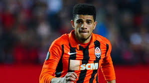 Он играет на позиции левый вингер. Shakhtar Donetsk 2 Napoli 1 Taison And Ferreyra Secure Deserved Win Fourfourtwo