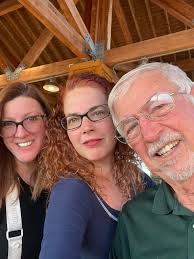 November means family, coziness, gratefulness, and love to me. I've been  missing (but also feeling and talking with) my mom so, so much the past few  weeks and today felt like the