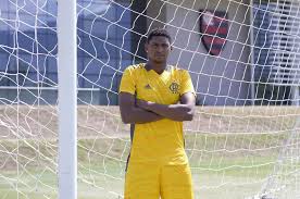 Jun 22, 2021 · camisa 31 sentiu a pancada no joelho direito depois de uma dividida com o volante wellington. Flamengo Vai Lancar Nova Camisa De Goleiro Inspirada Em Raul Plasmann Veja Fotos Flamengo Ge