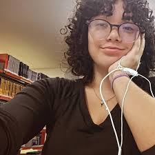 Eu já sabia que o jimin ia cismar com dieta, não me surpreende porém eu  ainda fico puta com isso cara. Ele tá tão lindo sabe? Que ódio