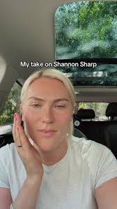 Shannon Mendell's Instagram, Twitter & Facebook