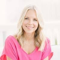 Laura Mizell's Instagram, Twitter & Facebook