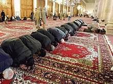 Die gebetszeiten richten sich nach dem sonnenstand und verschieben sich jeden tag um wenige minuten. Salat Wikipedia