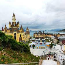 Diskon besar untuk hotel & akomodasi di nha trang, vietnam. Vinpearl Land Nha Trang Vietnam Vinpearl Themepark Vietnam Nhatrang Disneyland Castle Princess Vinpearlland Vietnam Vacation Nha Trang Vacation