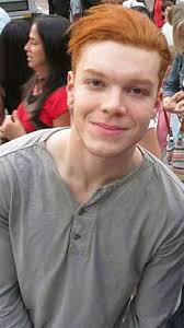 12 个Cameron Riley Monaghan 点子| 小丑, 暮光之城, 人