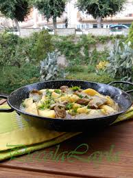 Sicuramente sono pratici e posso essere preparati senza forno, basta avere una padella con un coperchio adatto per creare un habitat di cottura tra il vapore e la fiamma debole. Padellata Di Carciofi E Patate Profumo Di Sicilia