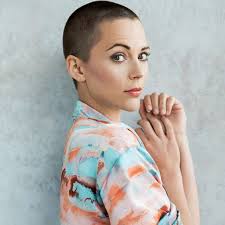 Coupe de cheveux femme tres court 2017. Cheveux Ultra Court Femme